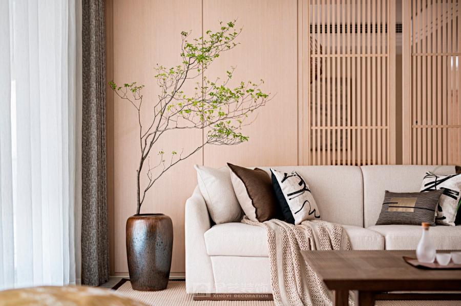 不追求華麗，而追求舒適；不堆砌裝飾，而回歸生活本身